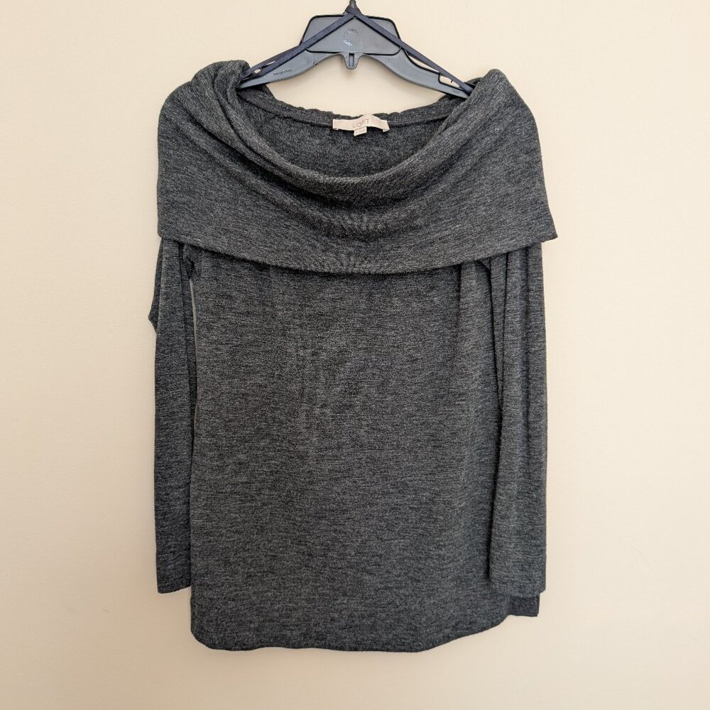 Ann Taylor Loft gray off the shoulder cowl long sleeve lightweight top Small